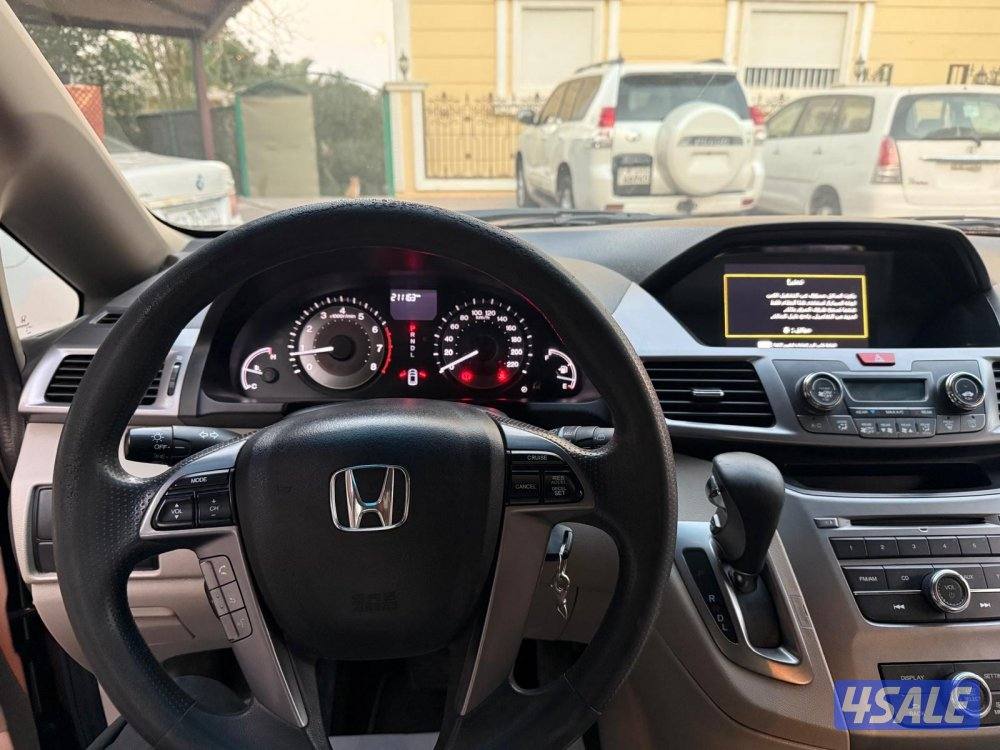 للبيع هوندا اوديسي ٢٠١٤ الحاله ممتازه8