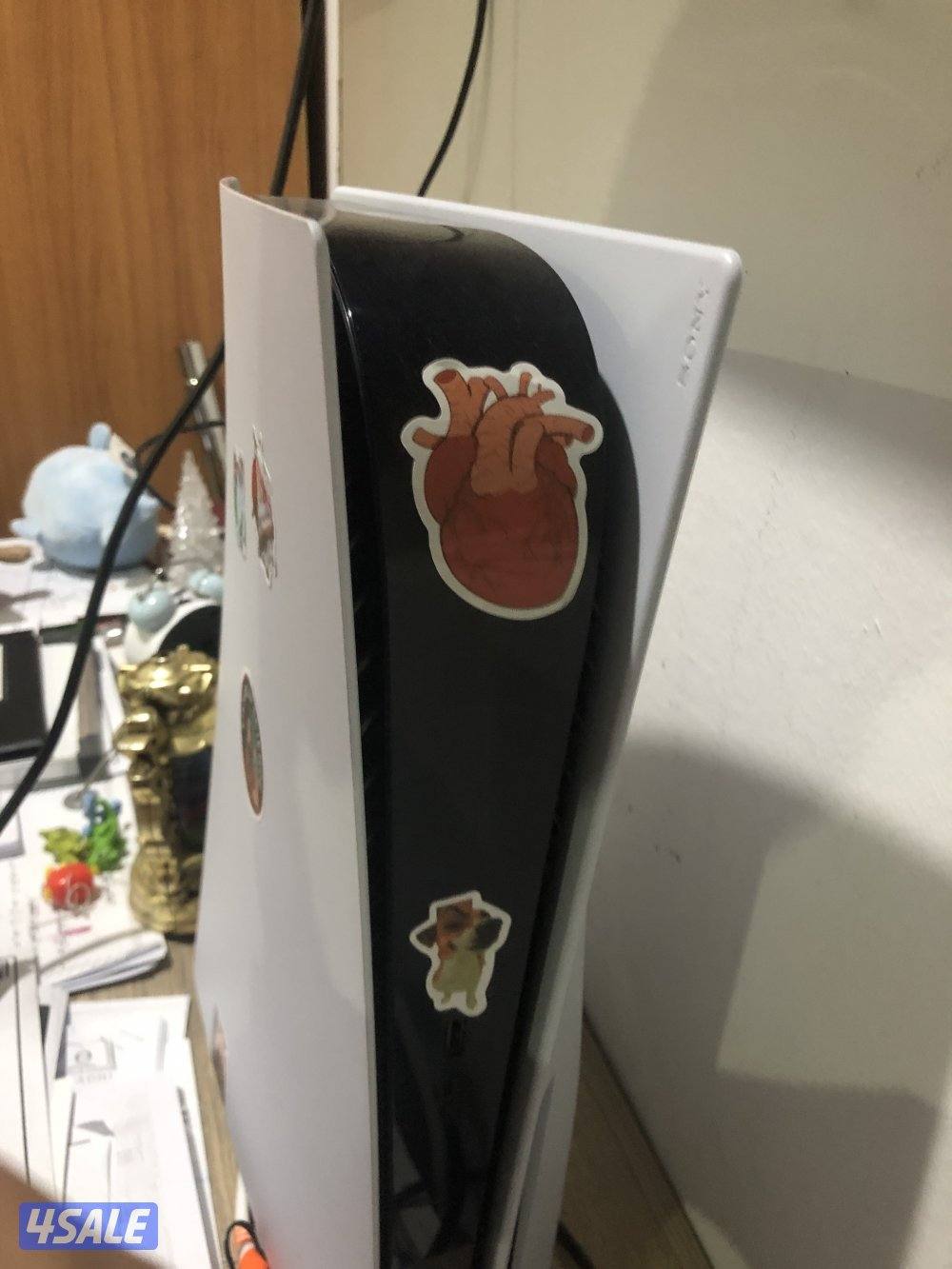 PS5 very good condition and3