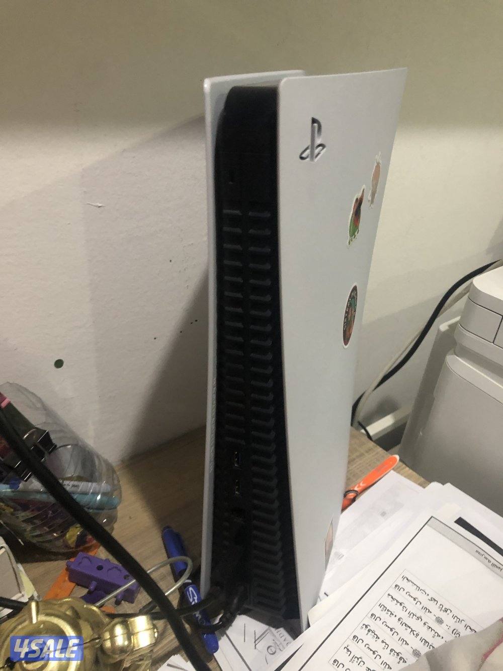 PS5 very good condition and11