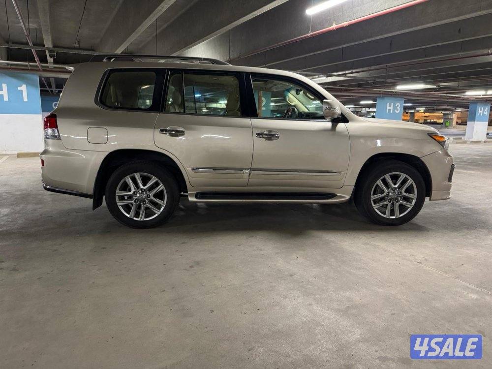 لكزس LX570 موديل 20143