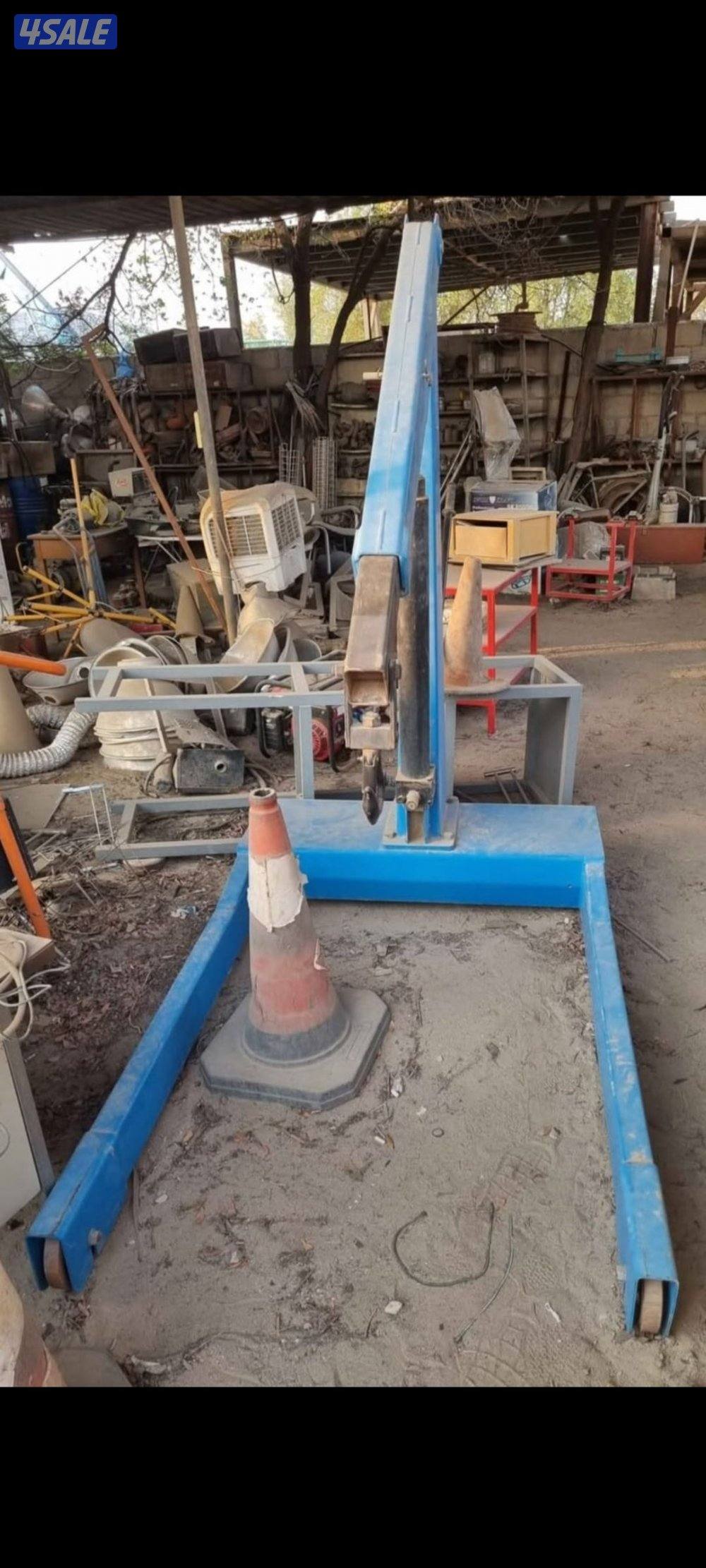 Engine Jack / Hoist 1.5 Ton OMCN ITALY used for 2 months. 200kd1