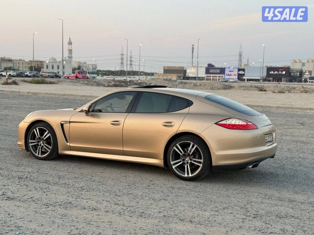 بورش باناميرا بحالة المصنع كالجديد0