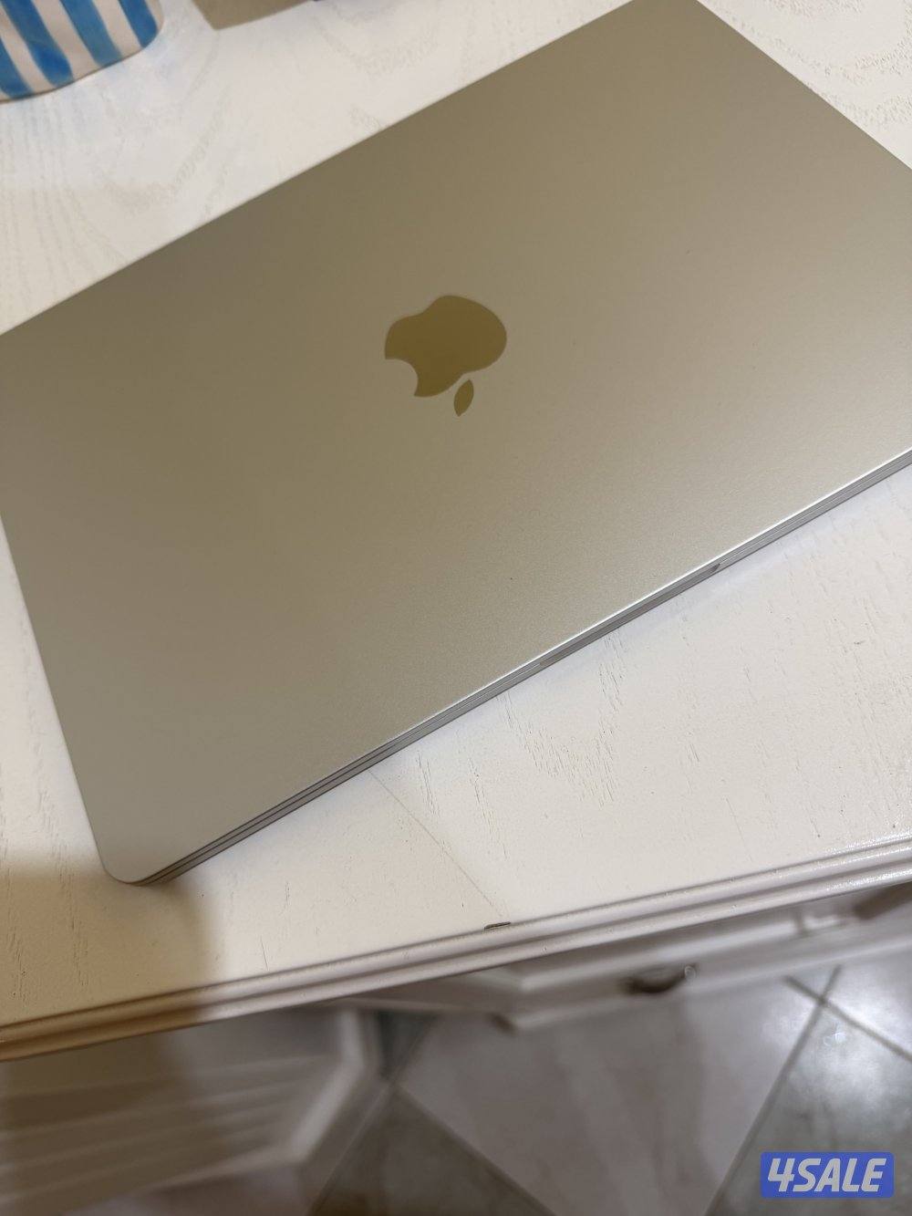 للبيع ماك بوك اير 13 inch m40