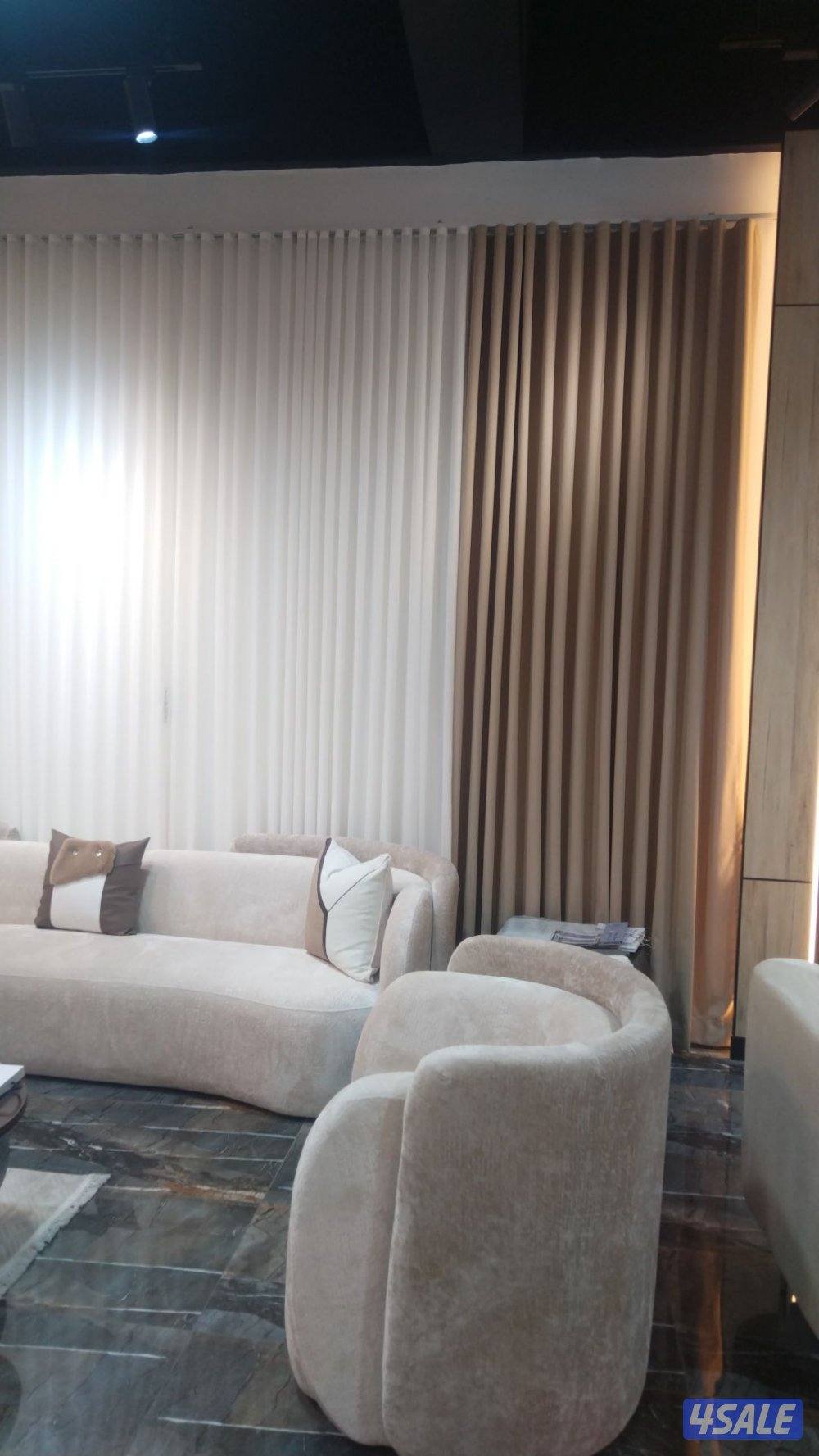 فني تفصيل ستائر وفك وتركيب جميع انواع الستائر الكويت4