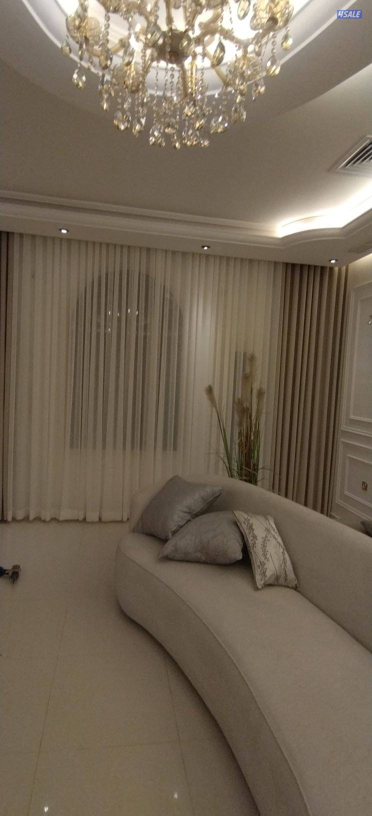 فني تفصيل ستائر وفك وتركيب جميع انواع الستائر الكويت9