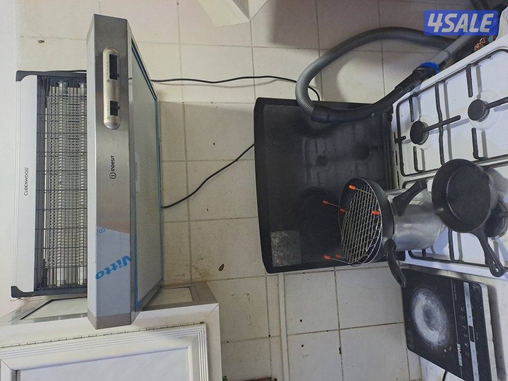 Indesit Kitchen Chimney from Xcite – Like New0