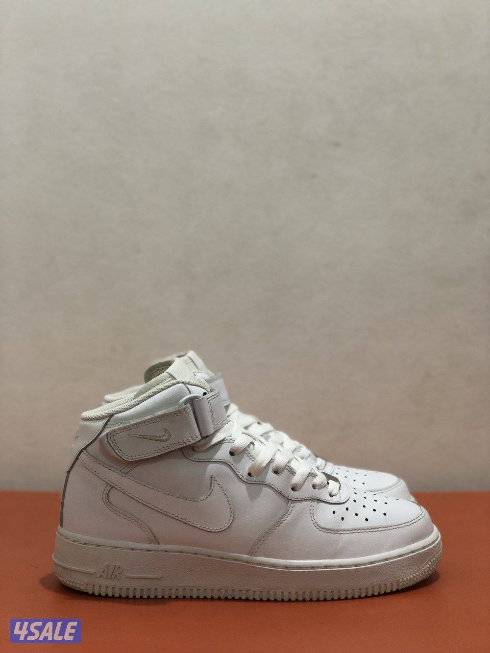 Nike Air Force 1 Mid0