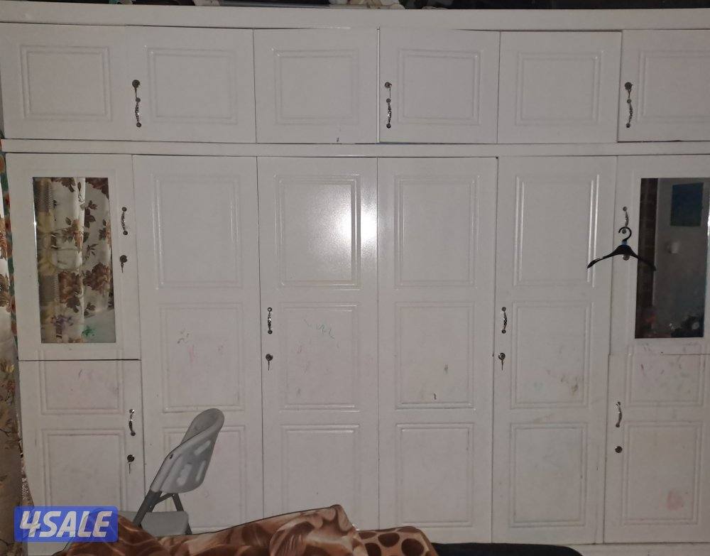 Urgent sale of spacias Wardrobe with Overhead Storage – good Condition0