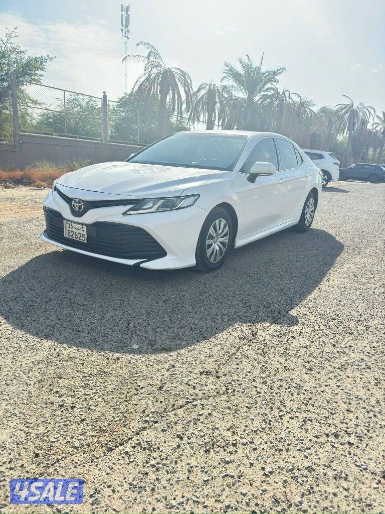 كامري 2019صبغ الوكاله عدا قطعه شرط الفحص بالكامل5