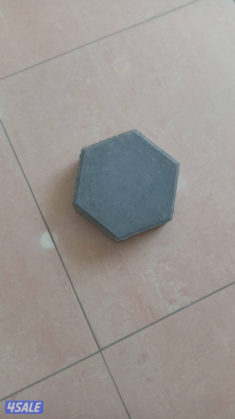 معلم بلاط متداخل وتركيب كاشى وسرميك وتكسير وفتح ابواب وتسكير دريش وبار3