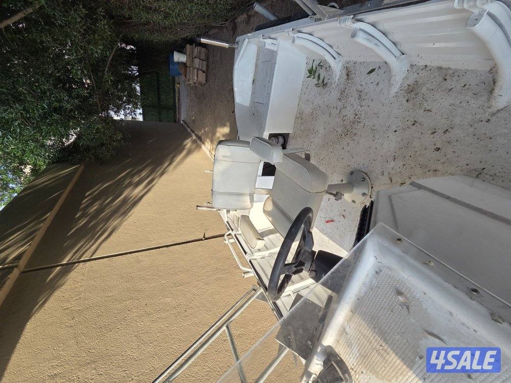 للبيع قرف ١٦ قدم المنيوم7