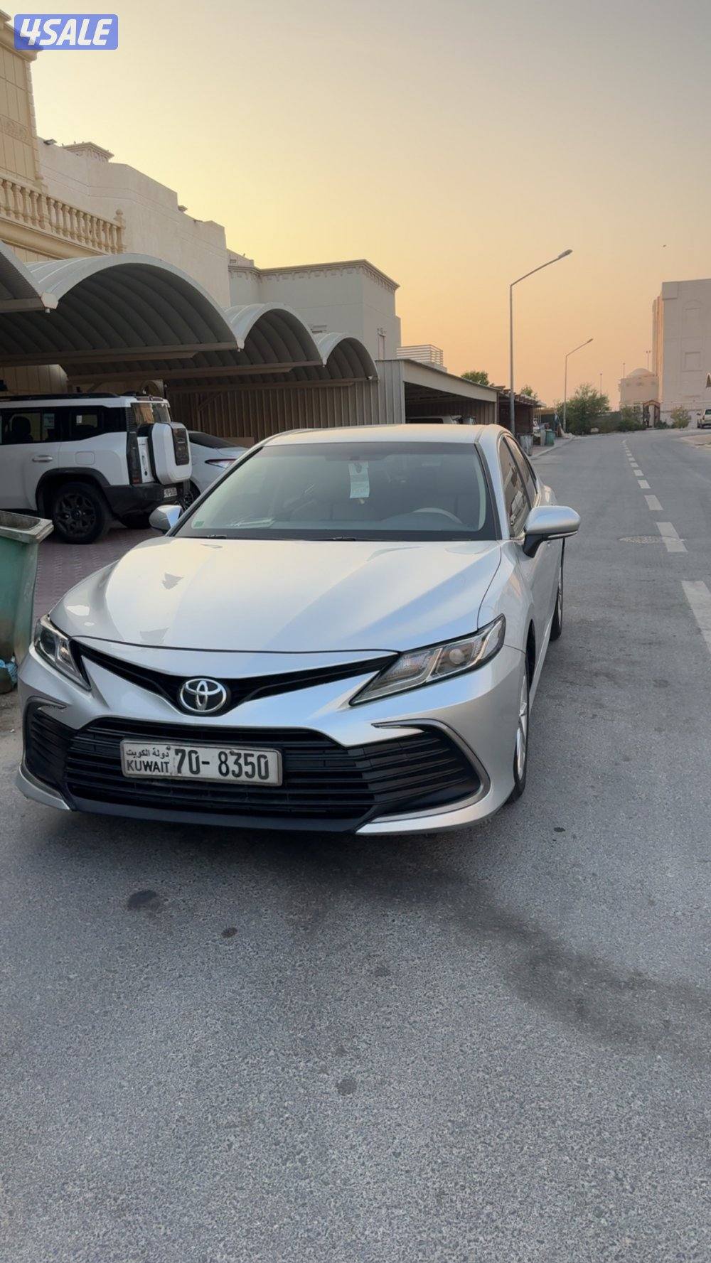 للبيع كامري 2023 او للبدل2