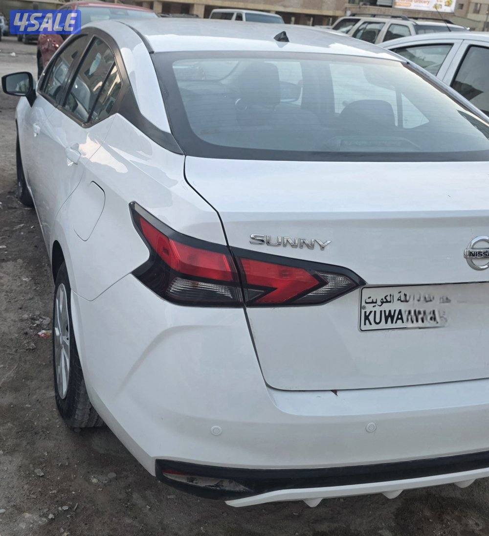 للبيع سيارات نيسان صنى .3