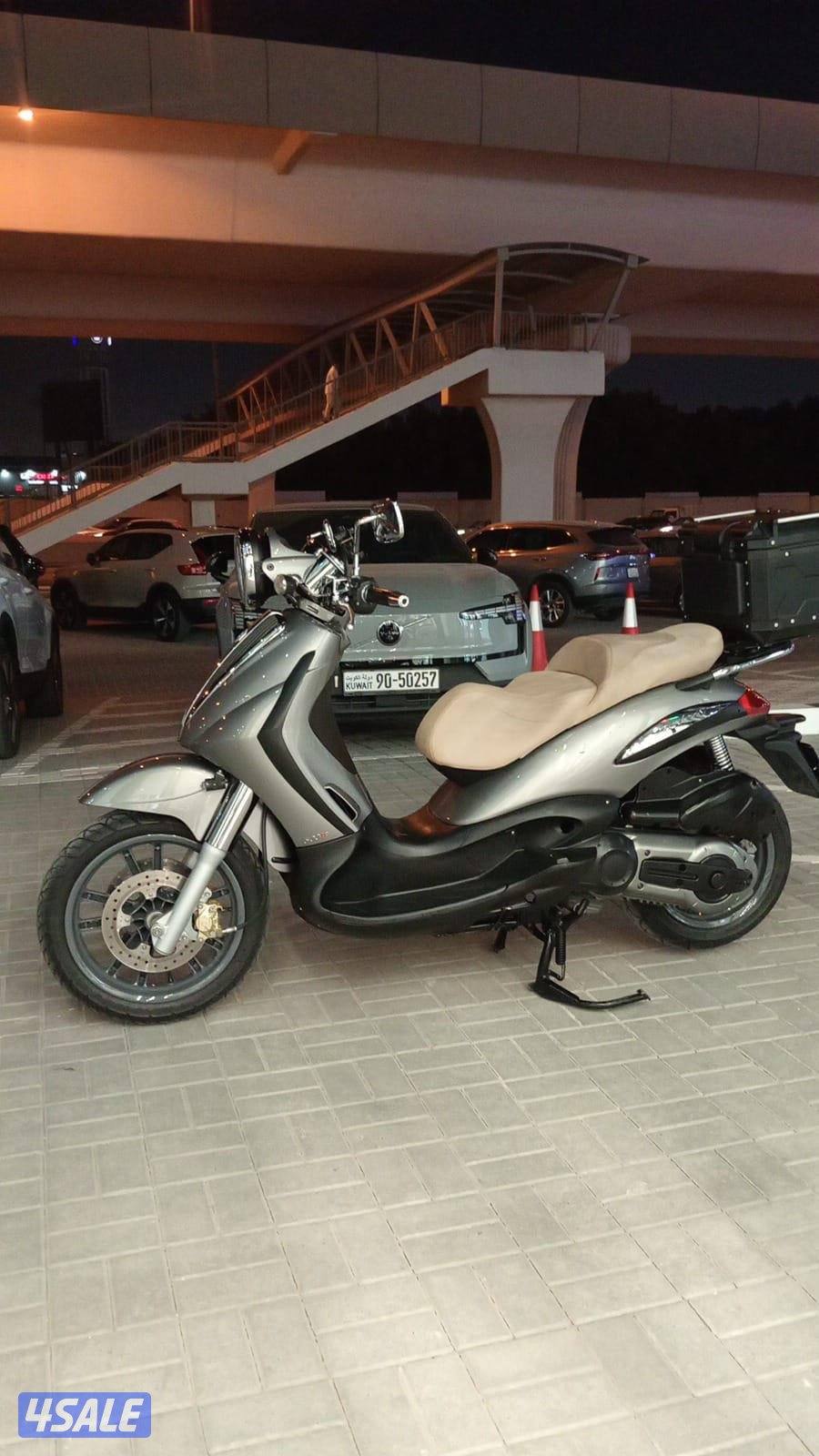Scooter piaggo Beverly 500cc بيعه سمحة محشوم جاهز2