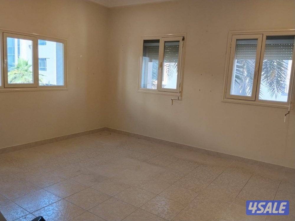 للإيجار فيلا في الشامية12