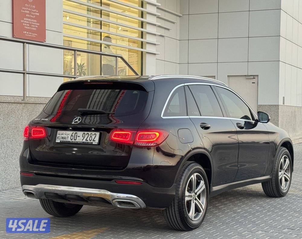 للبيع مرسيدس GLC 300 موديل 20202