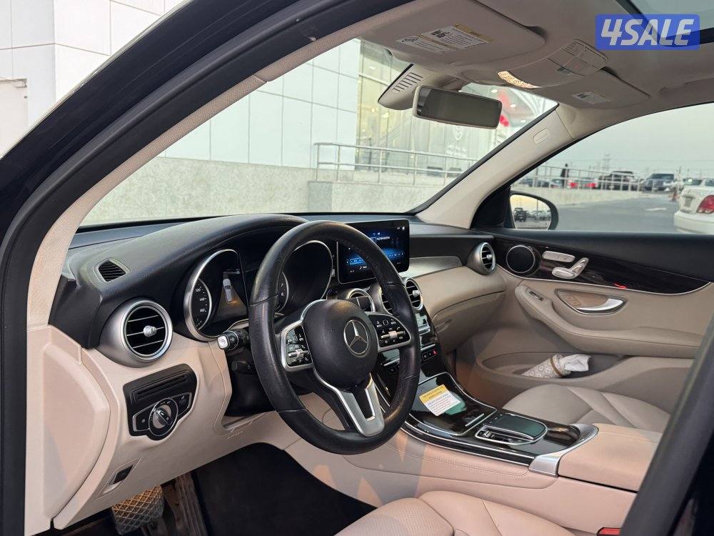 للبيع مرسيدس GLC 300 موديل 202011