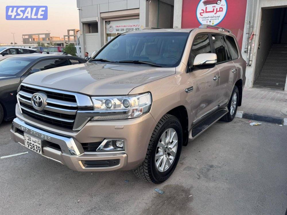 لاند كروزر GX.R V8 الساير عداد 22 الف كم صبغ الوكالة شرط الفحص بالكامل4