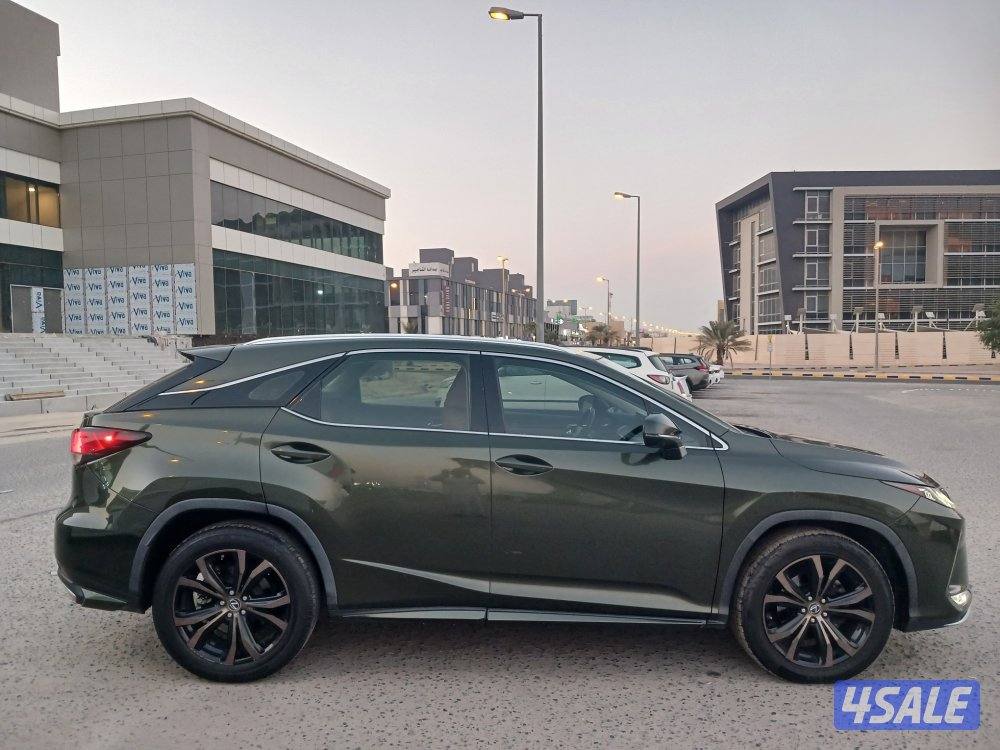 لكزس RX350 موديل 2021 الساير.الفل3