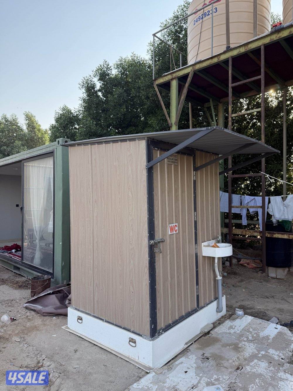 للبيع كشته كونتينر ٢٠ قدم مجهز مع جلسة خارجية و دورة مياة و جنريتر1