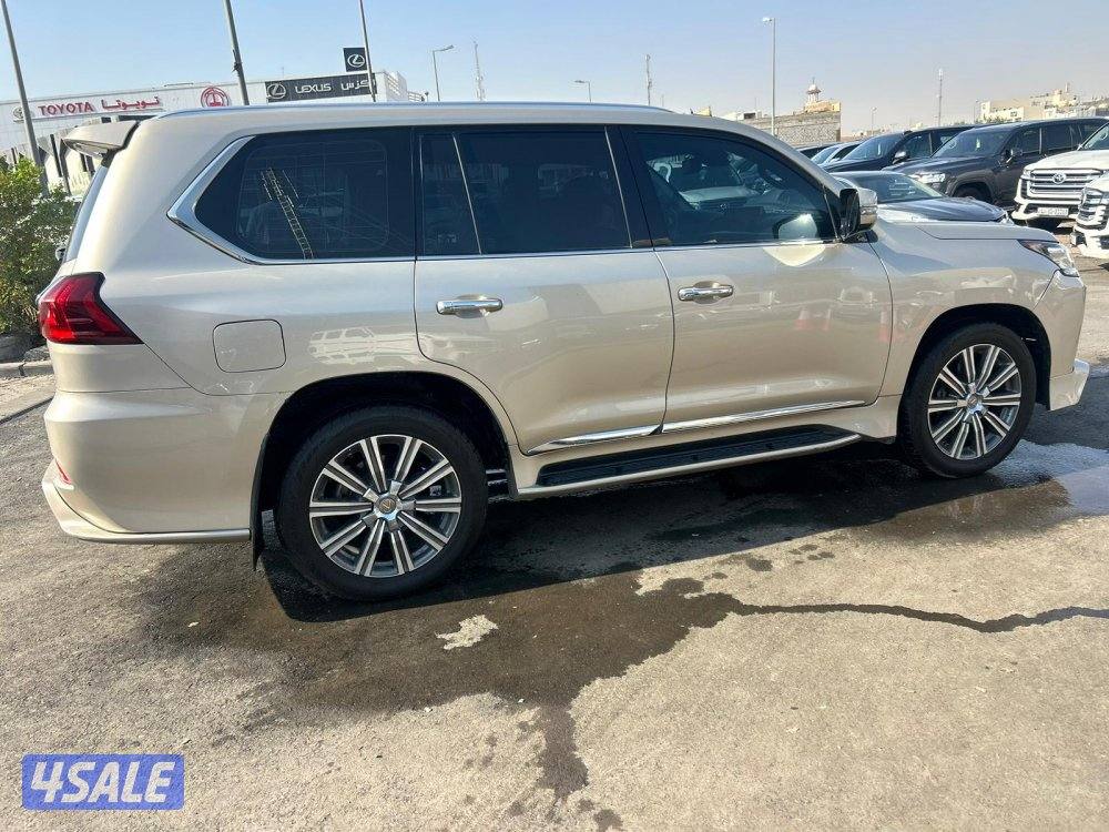 لكزس LX570 درجة اولى2