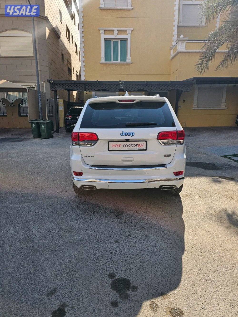 للبيع جيب جراند شيروكي سميت موديل 20202