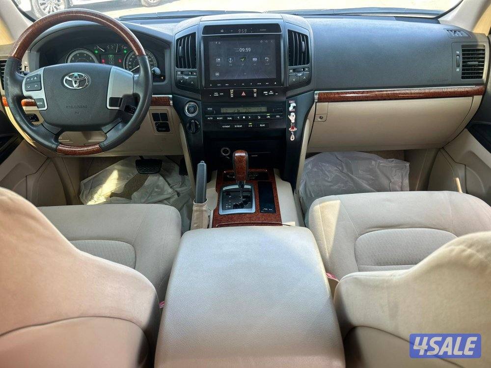 لاند كروزر GXR-V8 موديل 20136