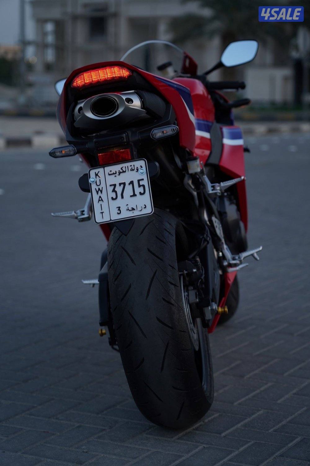 للبيع سيكل هوندا على ايدي من الوكاله6