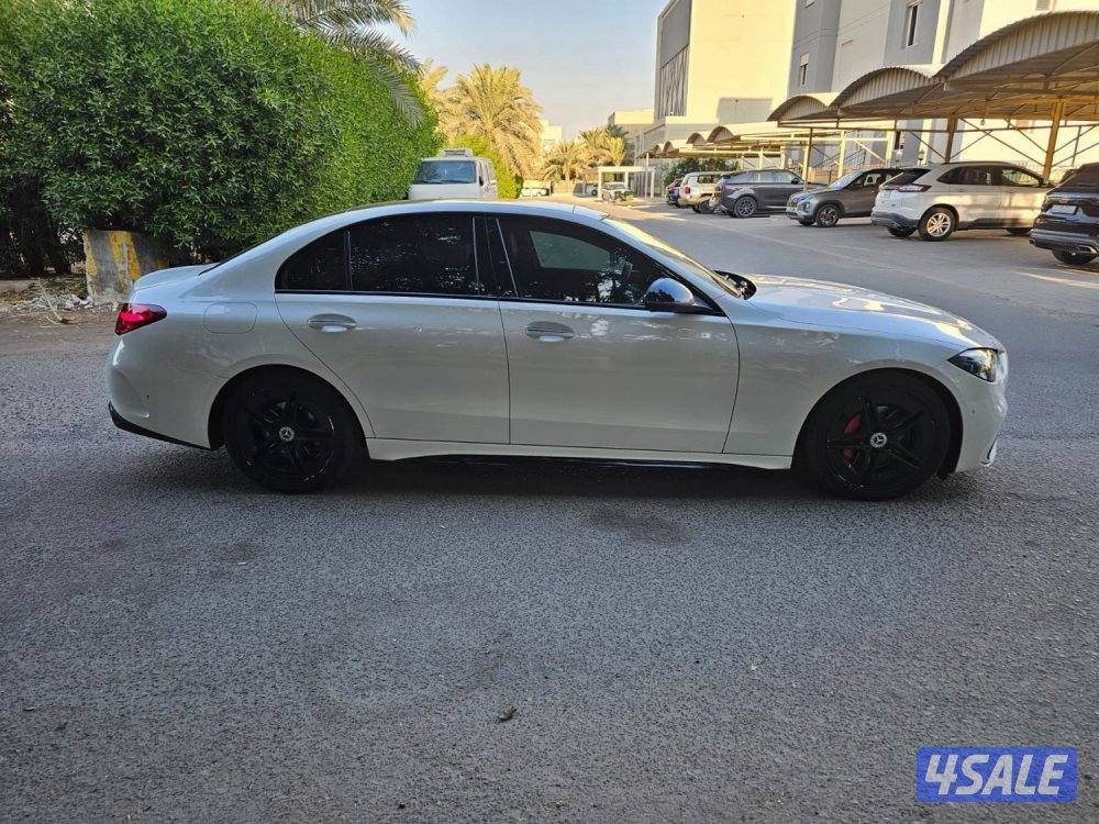 للبيع مرسيدس c200 موديل 20235