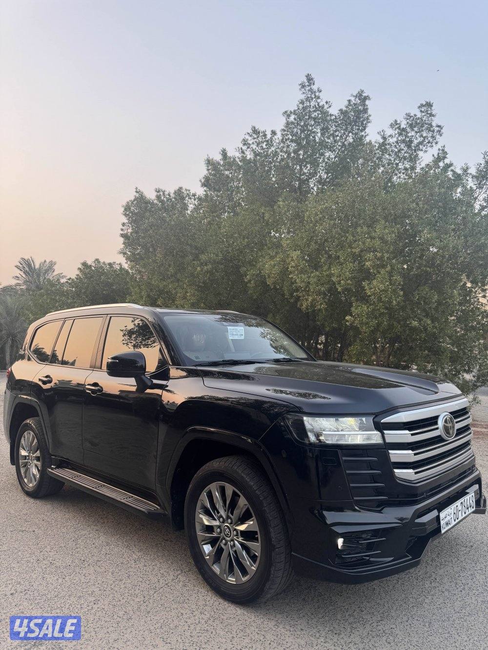 للبيع لاند كروزر 2022 وارد الساير AERO S عداد 35 الف1