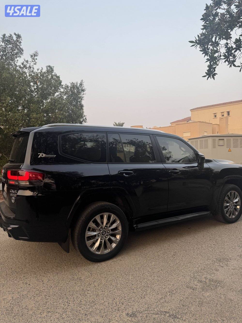 للبيع لاند كروزر 2022 وارد الساير AERO S عداد 35 الف2