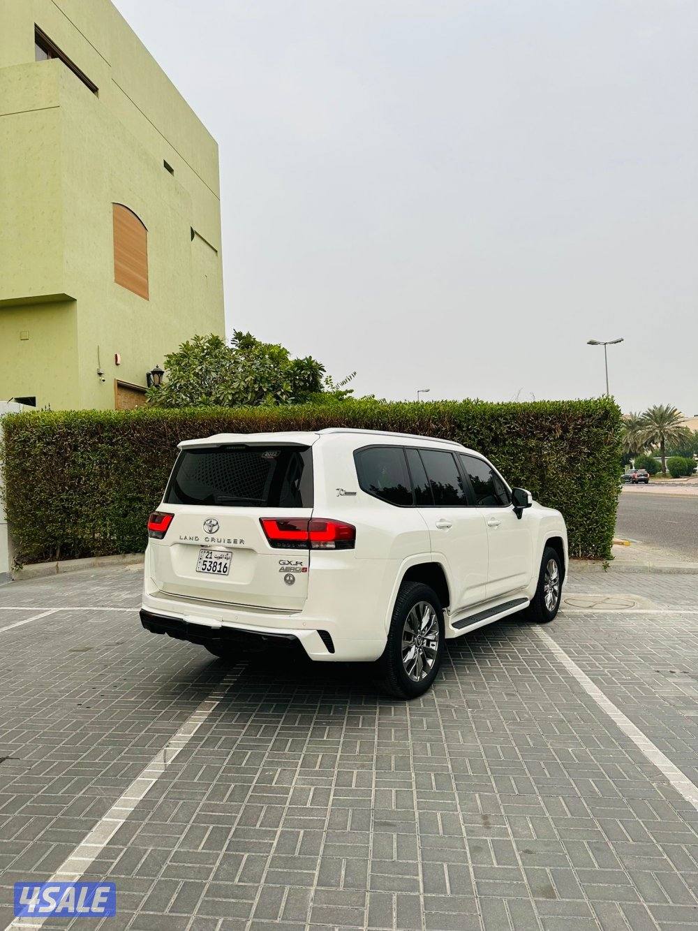 للبيع لاند كروزر GXR  عداد 31 ايرو اس وارد الساير3