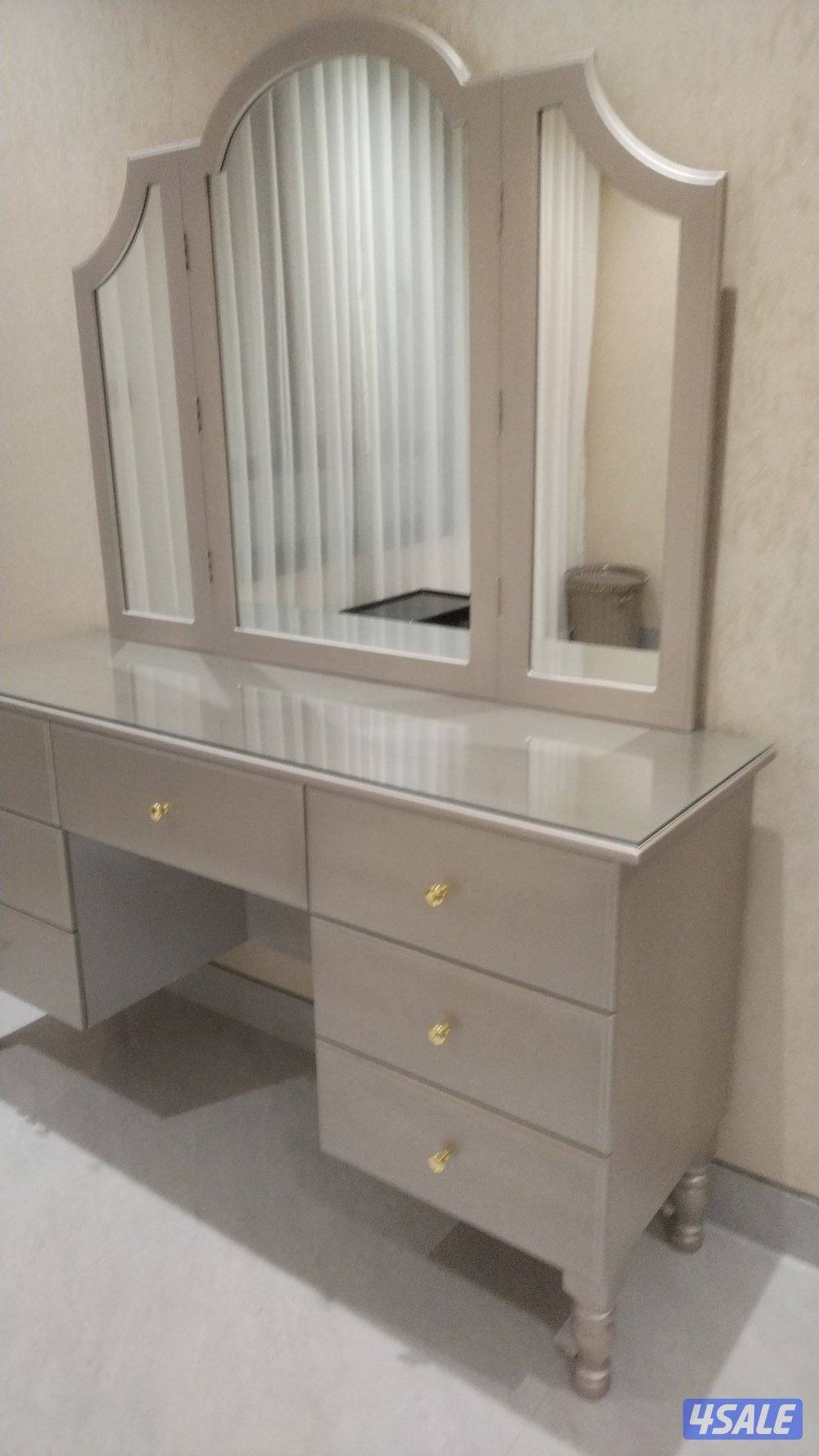 اصباغ خشب ونجار صبغ ابواب خزاىين غرفة نوم درابزاين صبغ ليكرونارى1