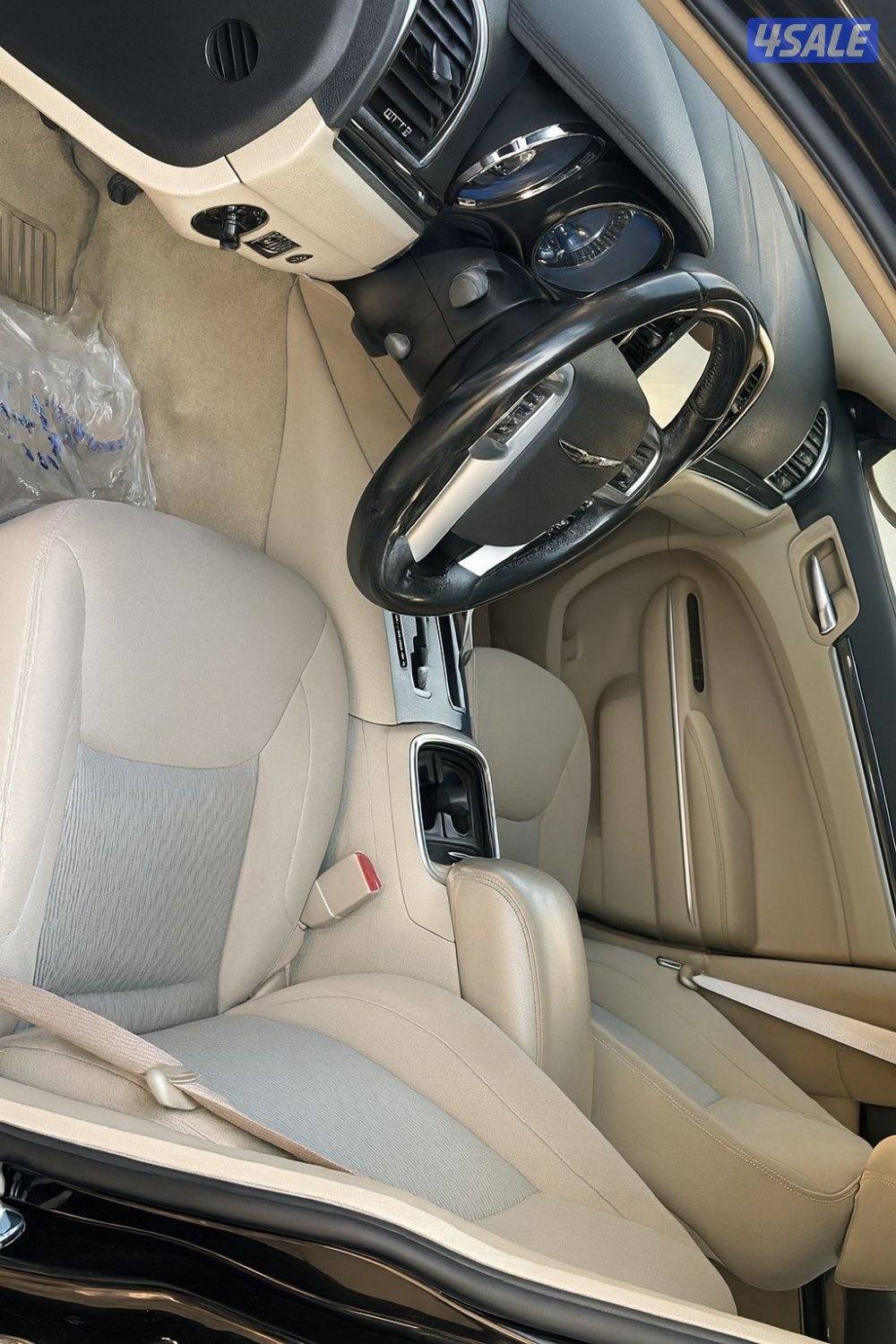 كرايسلر V8 C300  موديل ٢٠١٤عداد ٢٤١ الف4