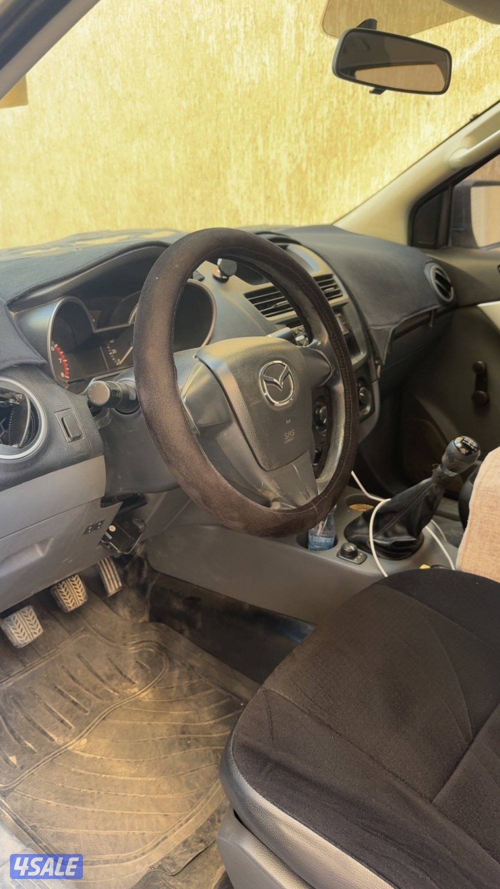 للبيع مازدا 20152