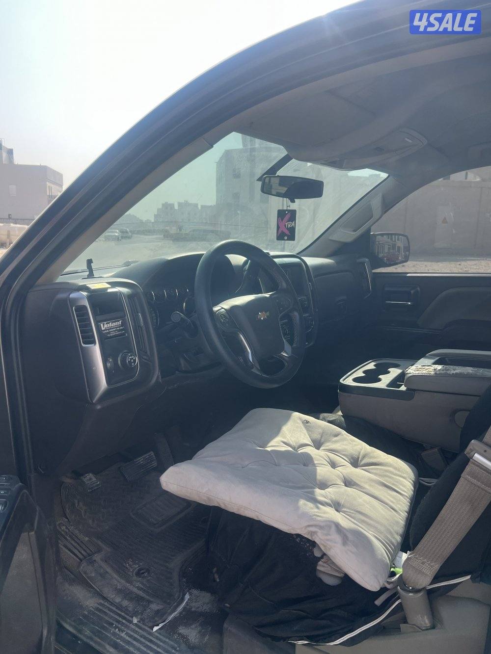 سلفرادو موديل ٢٠١٤ z71 شرط الفحص فيه قطعتين فقط عليه دبات سستم ورفعه2