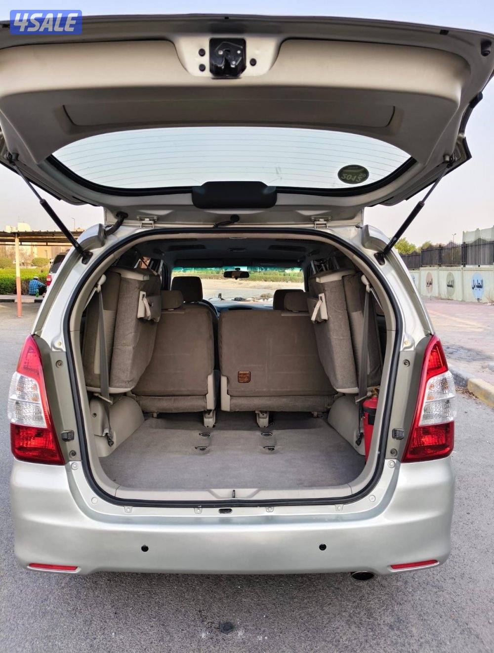 للبيع إينوفا 2012 شرط الفحص التواصل على رقم0