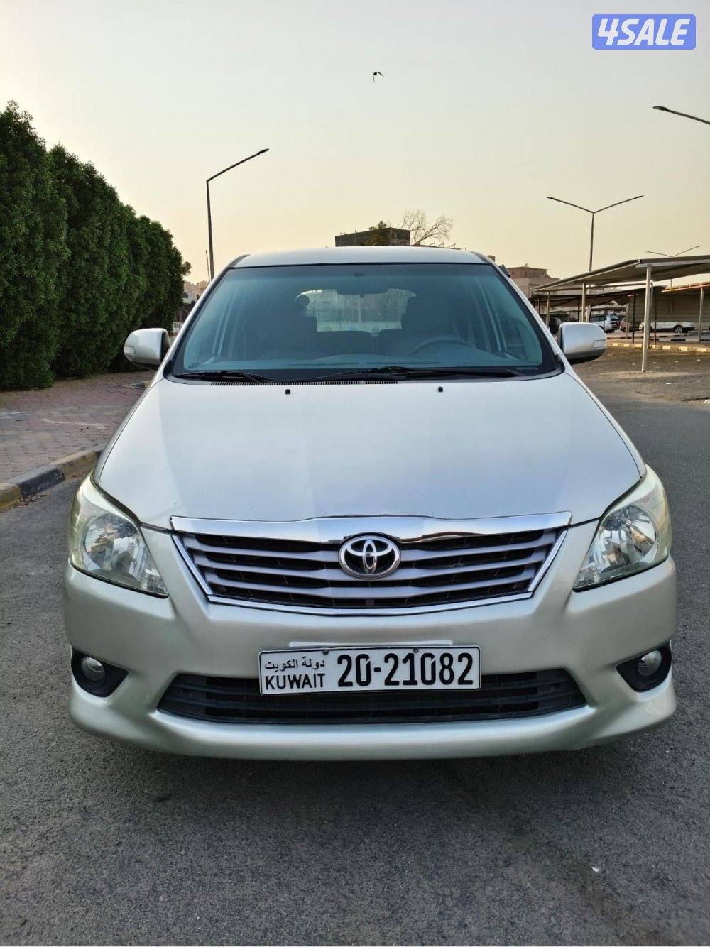 للبيع إينوفا 2012 شرط الفحص التواصل على رقم2