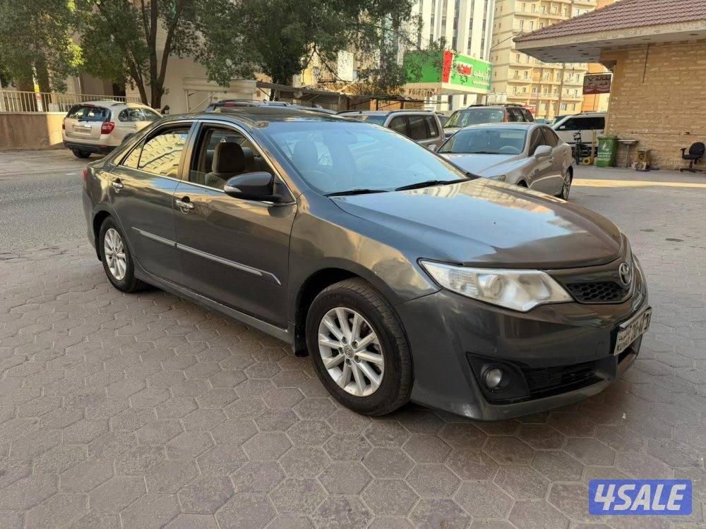 كامري موديل 2012 فل ابشن1