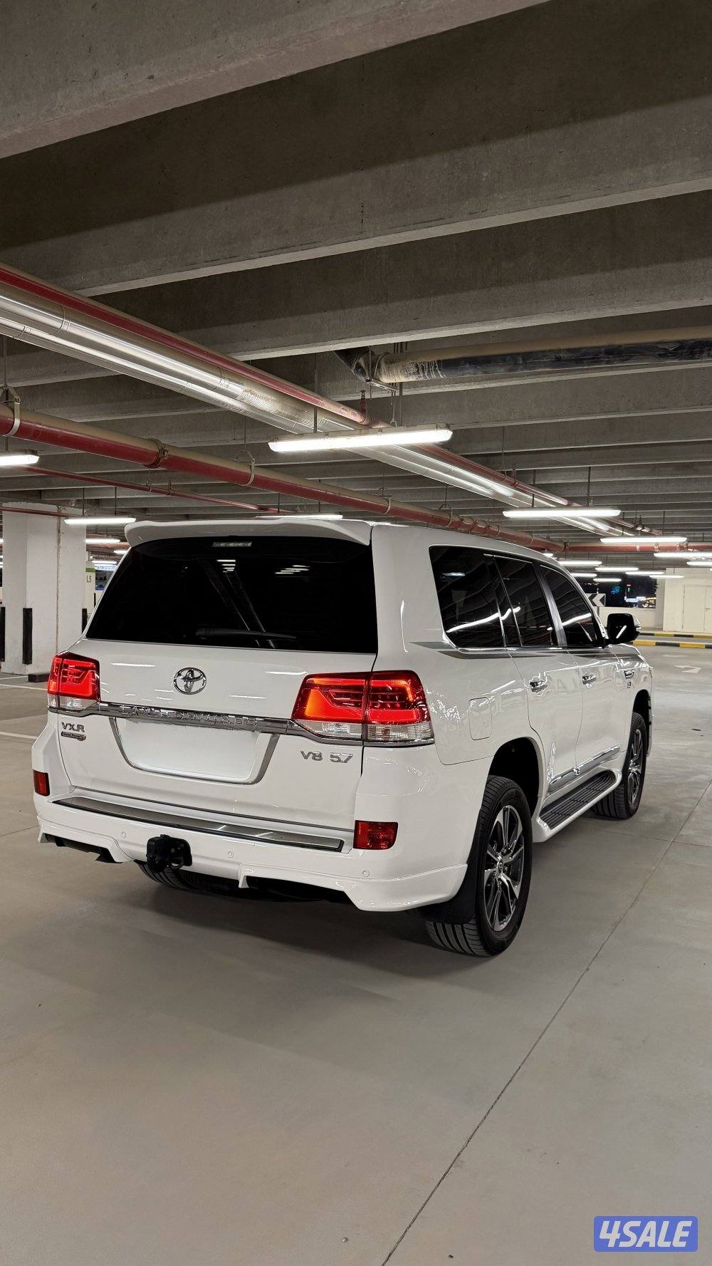 لاند كروزر VXR 20201