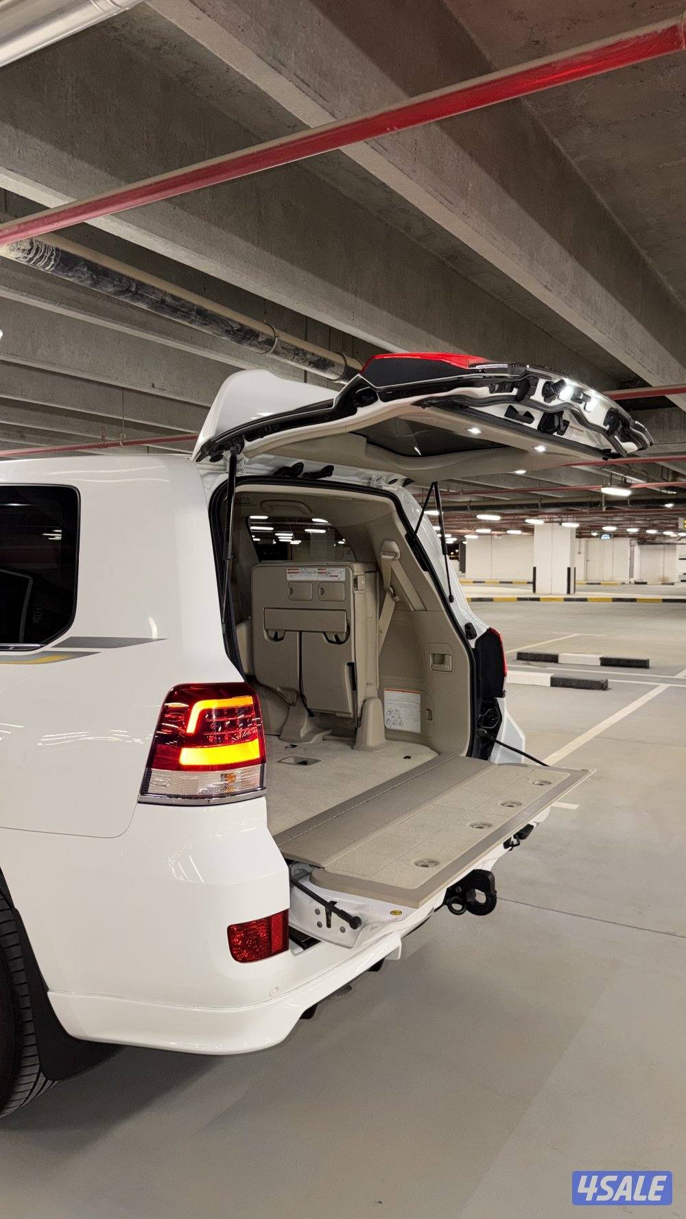 لاند كروزر VXR 202010