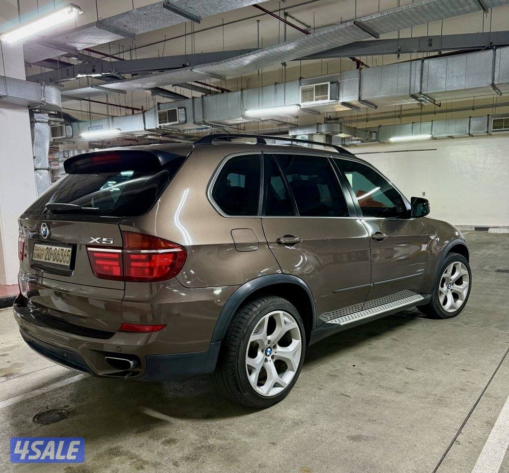 للبيع BMW X5  4.4 V8  موديل. 2013 بحالة نادرة3