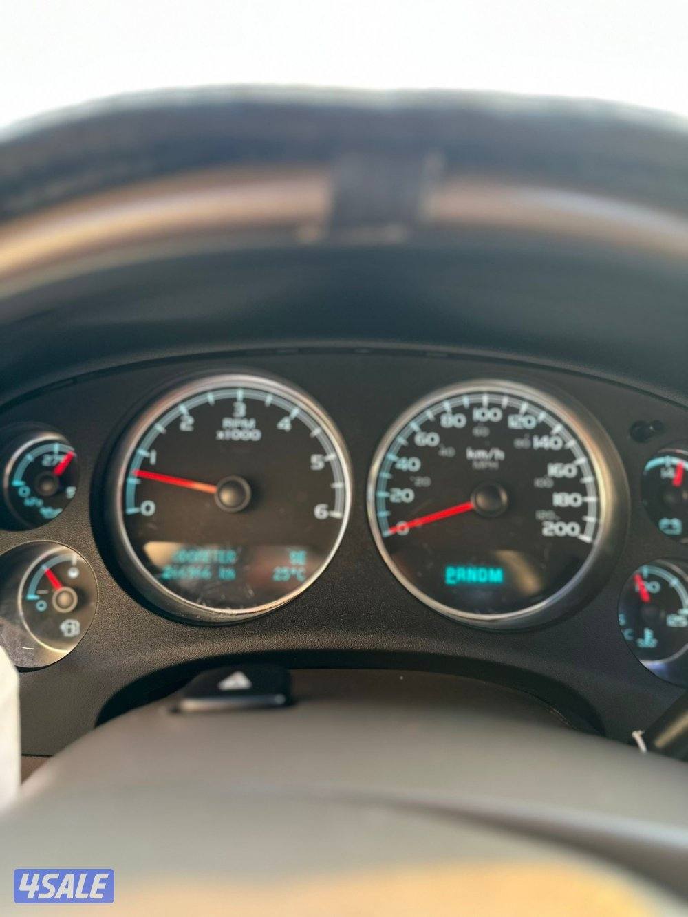 للبيع تاهو ٢٠١٢ LTZ اللون ابيض صدفي5