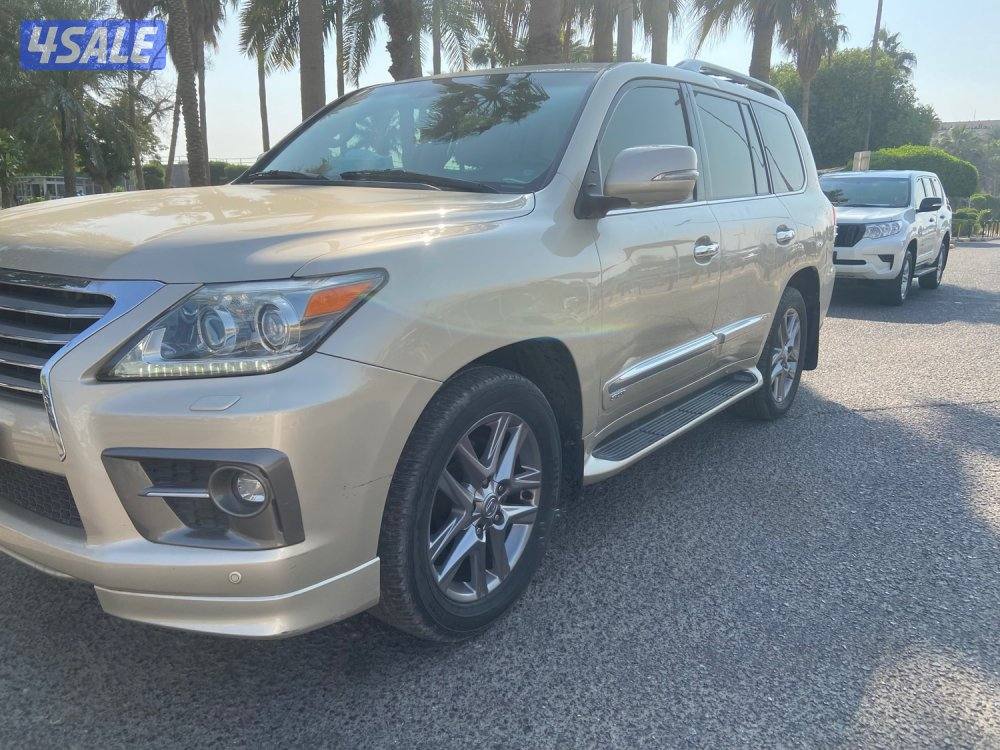 الروضة جيب لكزس LX570 بحالة ممتازة 2013 قمة بنظافة كامل امواصفات سبورت4