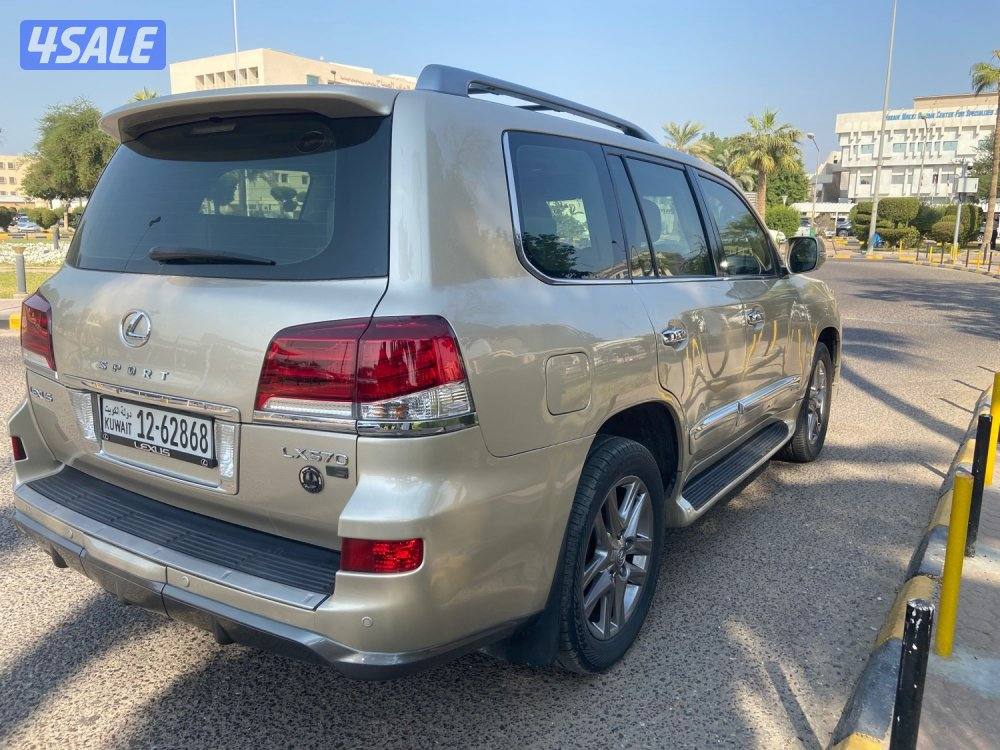 الروضة جيب لكزس LX570 بحالة ممتازة 2013 قمة بنظافة كامل امواصفات سبورت6