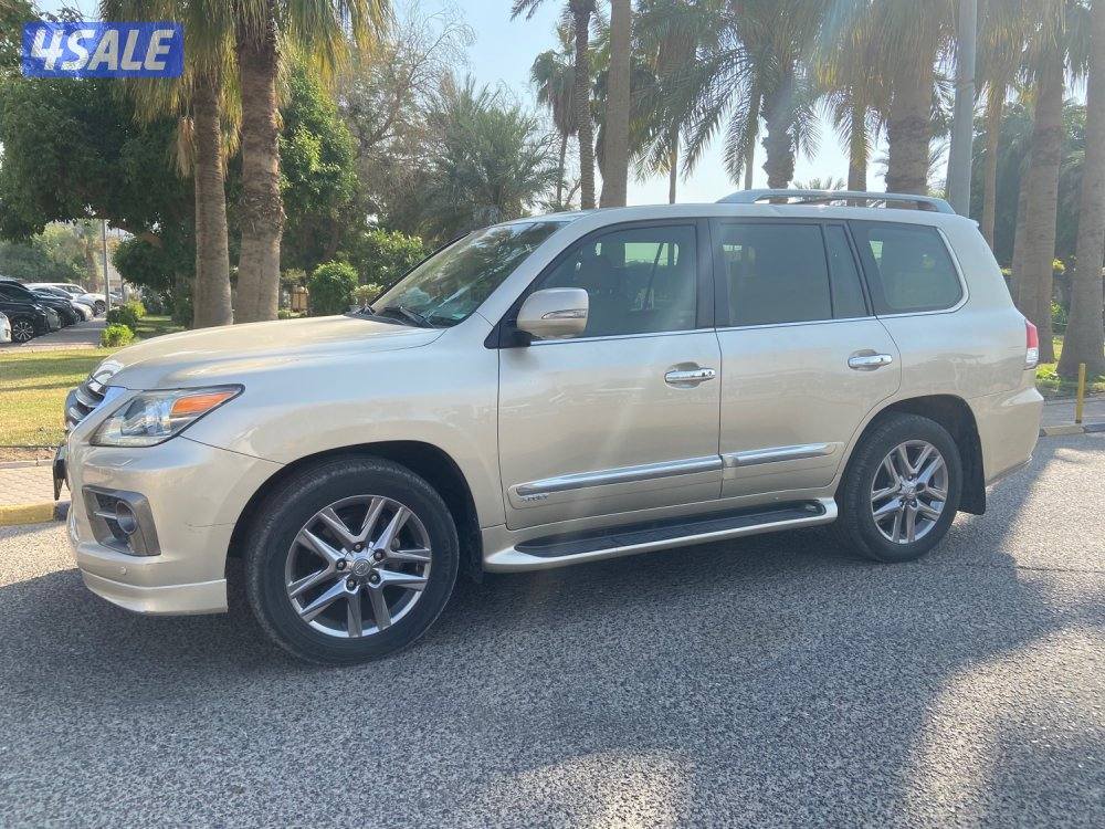 الروضة جيب لكزس LX570 بحالة ممتازة 2013 قمة بنظافة كامل امواصفات سبورت9