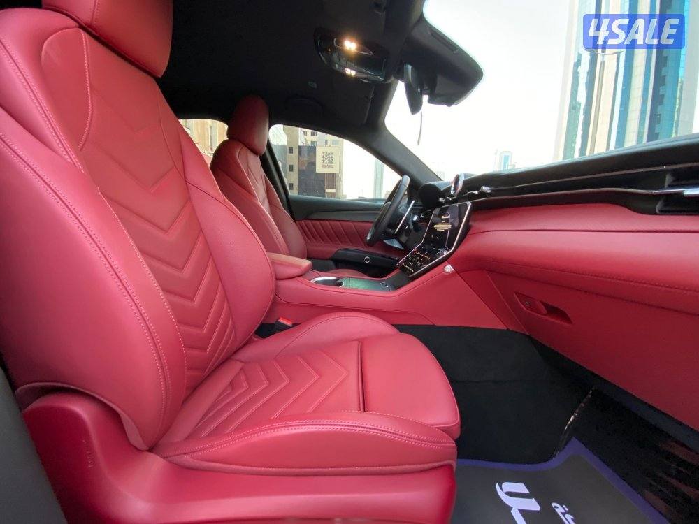 مازيراتي Grecale GT موديل 2024 عداد 8 الف كيلو فقط تحت كفاله شرط الفحص6