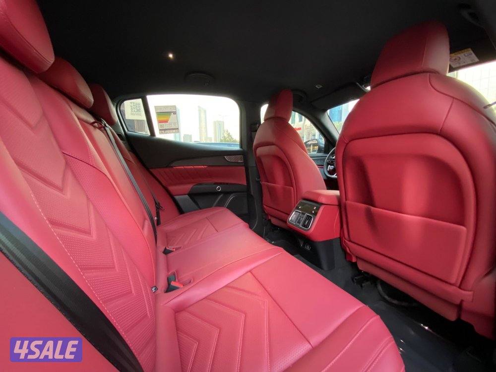 مازيراتي Grecale GT موديل 2024 عداد 8 الف كيلو فقط تحت كفاله شرط الفحص8