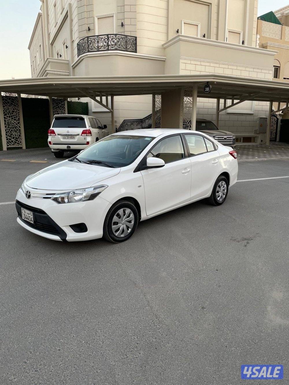 للبيع يارس -2015- بحالة نظفية جدا ‏1