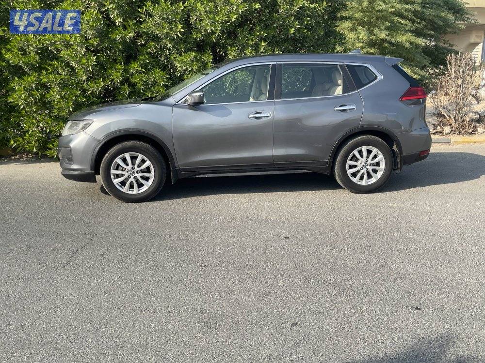 للبيع جيب اكس تريل1